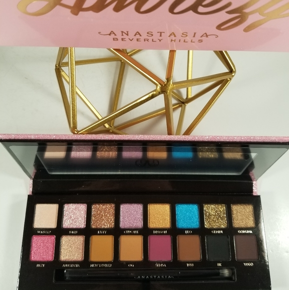 🆕️ABH, Amrezy, Eyeshadow Palette - Picture 4 of 7